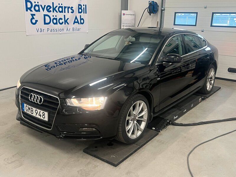 Svart Begagnad 2012 Audi A5 Sportback Comfort Halvkombi | 84 900 kr (Lite dyr) - Bild 1/4