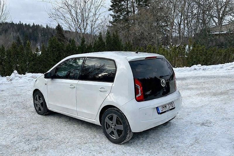 Begagnad VW up! high up! 75 HK (55 kW) 2014 Vit Halvkombi