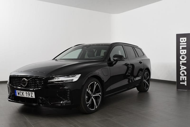 Begagnad Volvo V60 349 HK (256 kW) 2026 Svart Kombi