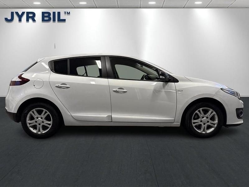 Begagnad Renault Mégane III LIMITED 110 HK (80 kW) 2015 Vit
