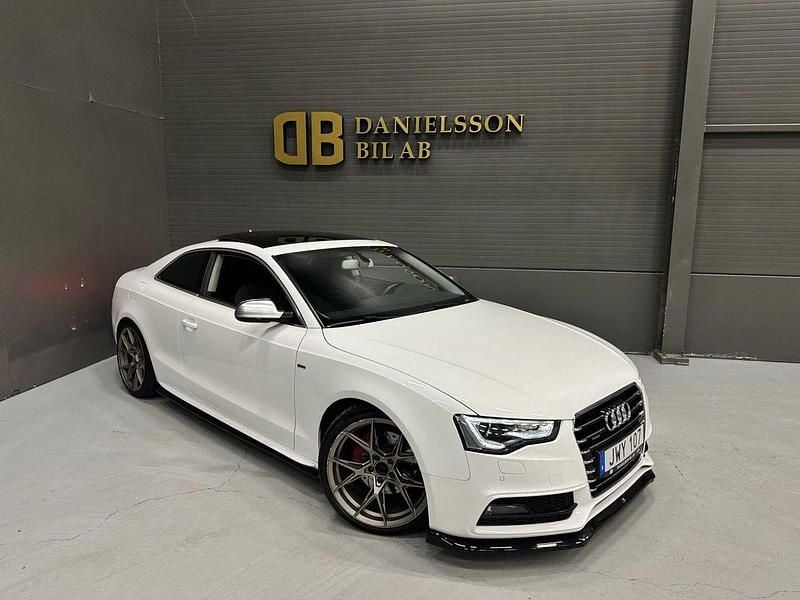 Vit Begagnad 2016 Audi A5 S-Line Sportkupé | 139 800 kr - Bild 1/4