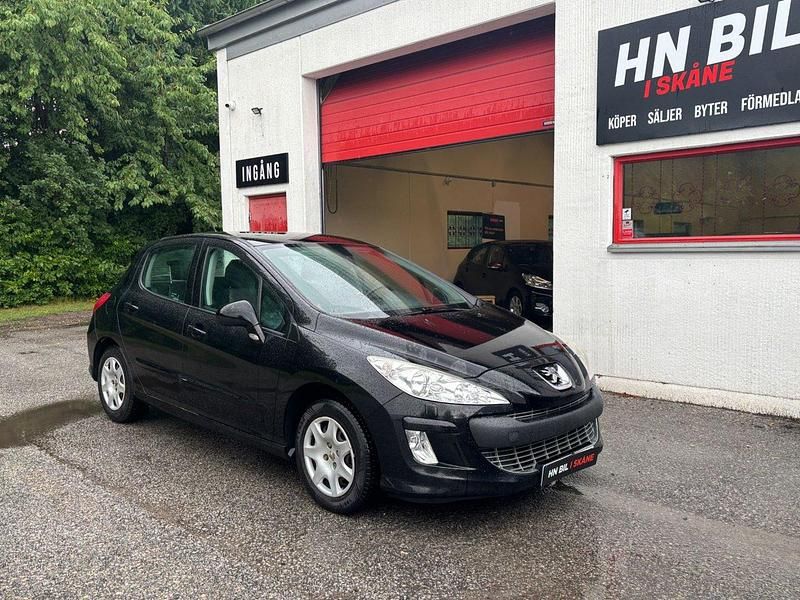 Svart Begagnad 2009 Peugeot 308 Halvkombi | 34 900 kr (Lite dyr) - Bild 1/4
