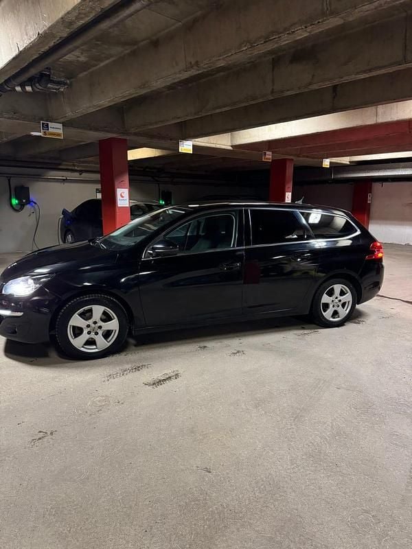 Begagnad Peugeot 308 SW 110 HK (80 kW) 2015 Kombi
