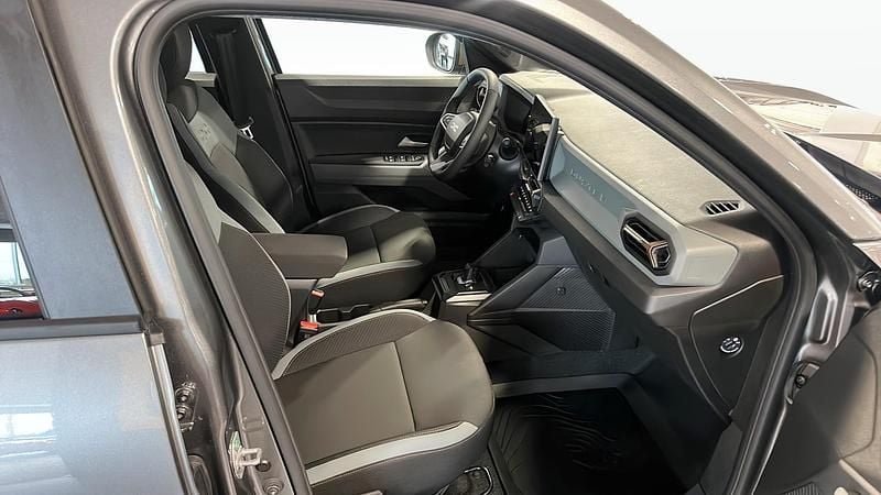 Begagnad Dacia Duster Extreme 94 HK (69 kW) 2025 Grå (grey) SUV