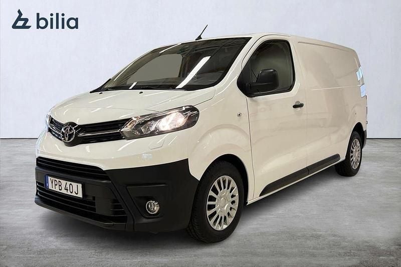 Vit Begagnad 2021 Toyota Proace Comfort Van | 289 900 kr (Bra pris) - Bild 1/4