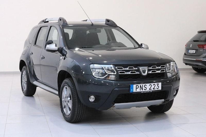 Mörkgrå Begagnad 2015 Dacia Duster SUV | 79 900 kr (Marknadspris) - Bild 1/4