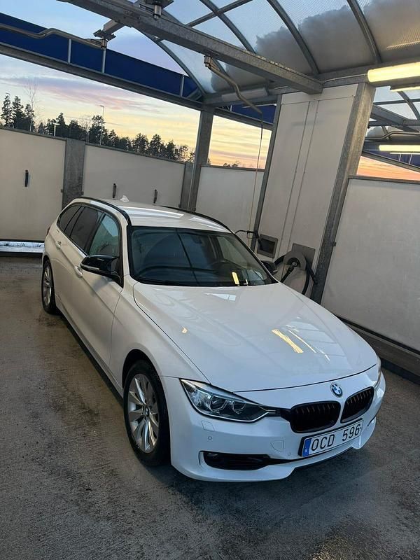 Begagnad BMW 320 184 HK (135 kW) 2014 Kombi