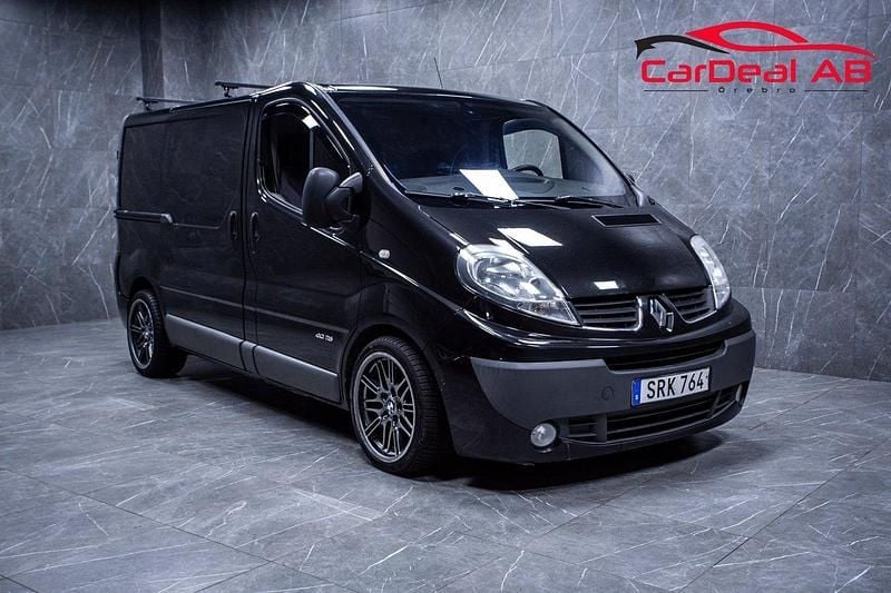 Svart Begagnad 2014 Renault Trafic Van | 79 800 kr (Bra pris) - Bild 1/4