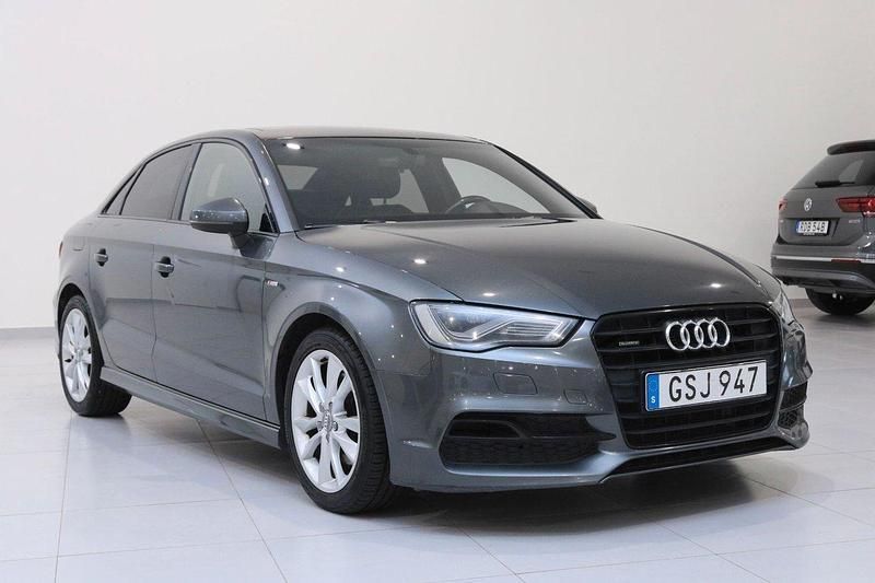 Grå Begagnad 2016 Audi A3 Ambition Sedan | 199 900 kr (Marknadspris) - Bild 1/4