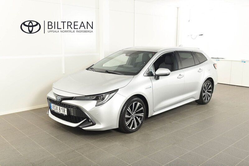 Silver (silver metallic) Begagnad 2021 Toyota Corolla Style Kombi | 244 900 kr (Marknadspris) - Bild 1/4