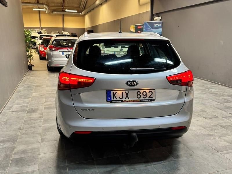 Begagnad Kia Ceed Sportswagon Comfort 135 HK (99 kW) 2013 Grå Kombi