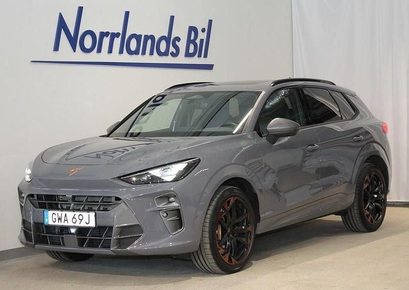 Grå (graphene grey) Begagnad 2025 Cupra Terramar SUV | 509 900 kr (Lite dyr) - Bild 1/4