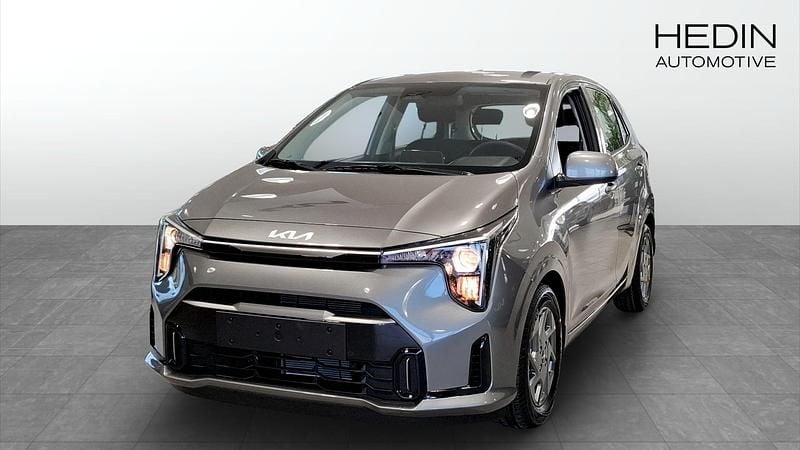 Grå Ny 2026 Kia Picanto Halvkombi | 188 370 kr (Marknadspris) - Bild 1/4