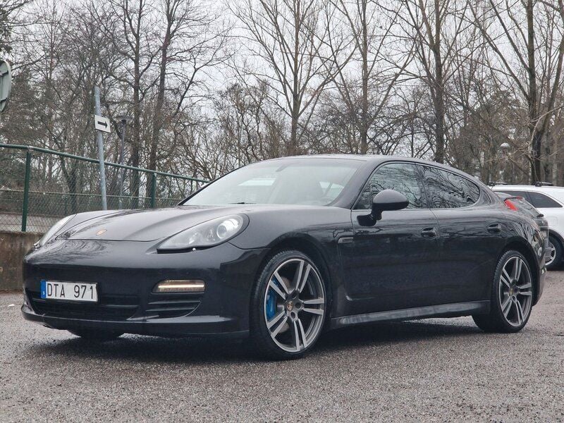 Svart Begagnad 2010 Porsche Panamera S Sport Sedan | 248 900 kr - Bild 1/4