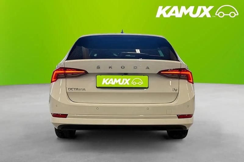 Begagnad Skoda Octavia 204 HK (150 kW) 2021 Vit Kombi