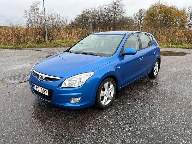 Blå Begagnad 2007 Hyundai i30 Halvkombi | 27 900 kr (Marknadspris) - Bild 1/4