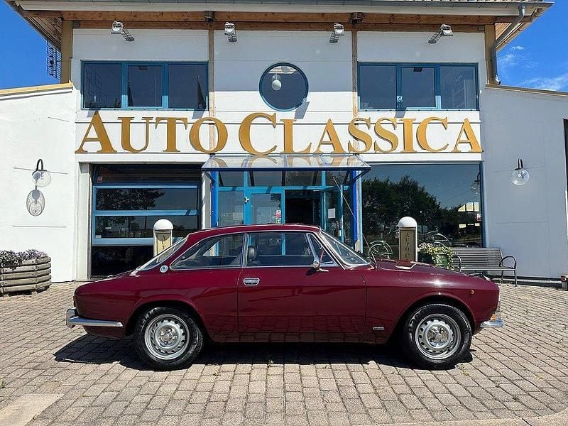 Rosso amaranto Begagnad 1975 Alfa Romeo 2000 Veloce | 449 000 kr - Bild 1/4