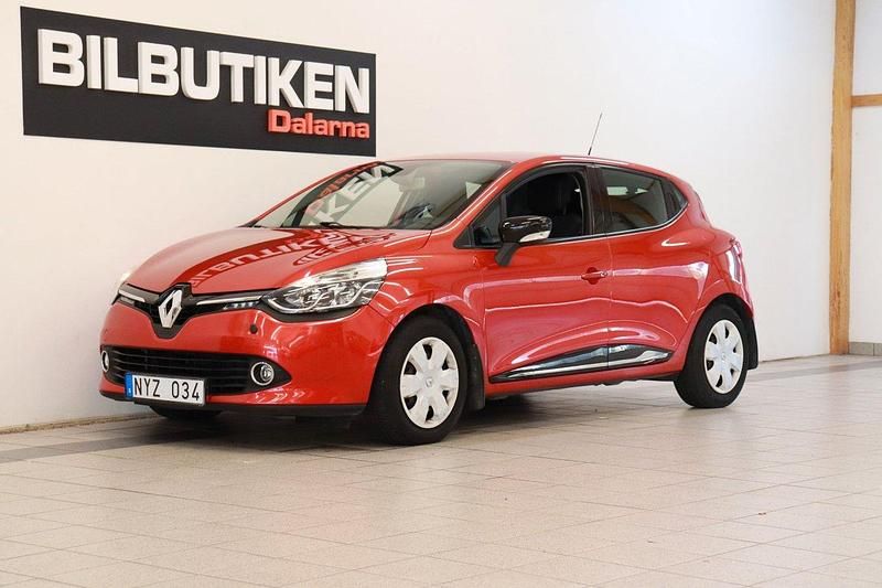 Röd Begagnad 2013 Renault Clio IV Halvkombi | 74 500 kr (Marknadspris) - Bild 1/4