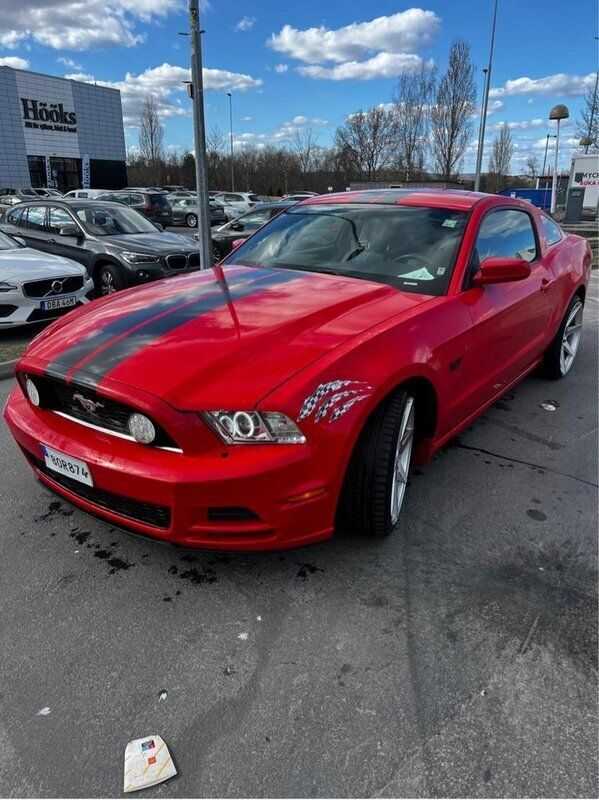 Röd Begagnad 2014 Ford Mustang Sportkupé | 159 999 kr (Superpris) - Bild 1/4