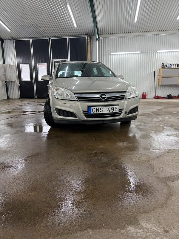 Begagnad Opel Astra 115 HK (84 kW) 2008