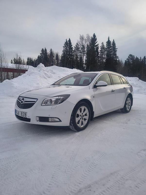 Begagnad Opel Insignia 195 HK (143 kW) 2013 Kombi