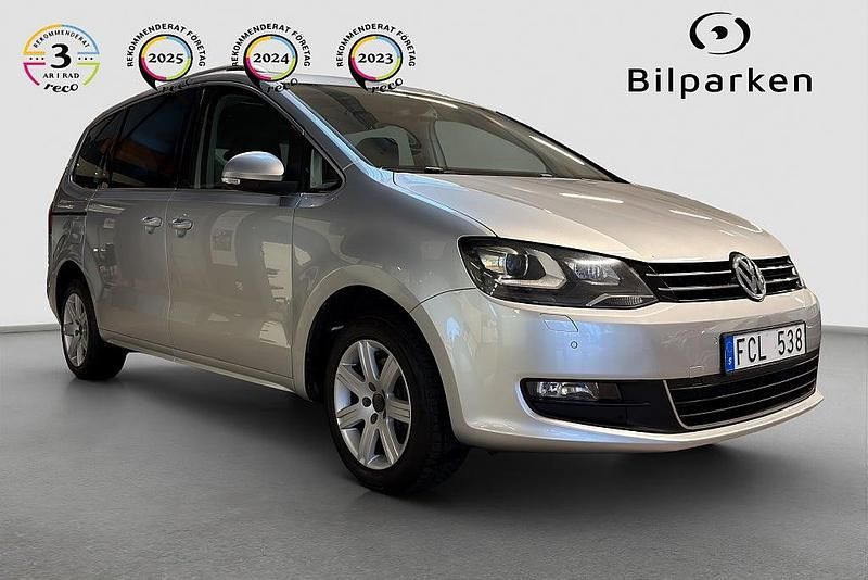 Silver Begagnad 2012 VW Sharan Minibuss | 129 990 kr (Lite dyr) - Bild 1/4