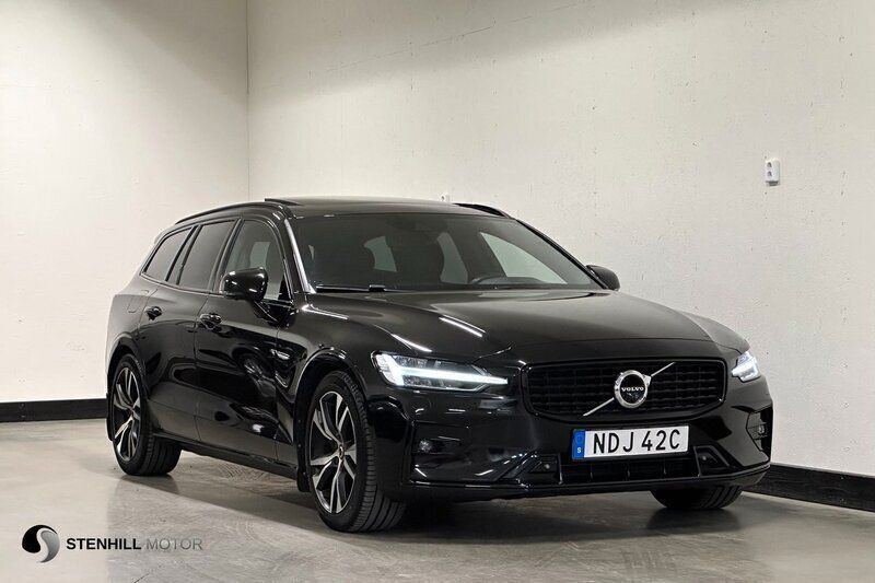 Svart Begagnad 2021 Volvo V60 R-Design Kombi | 349 900 kr (Lite dyr) - Bild 1/4