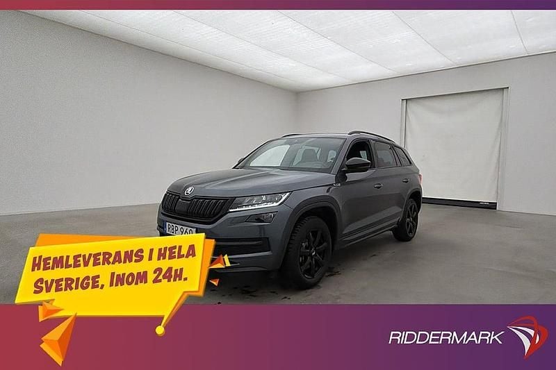 Grå Begagnad 2018 Skoda Kodiaq SportLine SUV | 379 800 kr (Marknadspris) - Bild 1/3