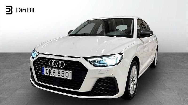 Vit Begagnad 2022 Audi A1 Sportback Proline Halvkombi | 209 000 kr (Bra pris) - Bild 1/4