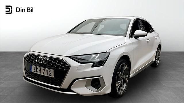 Ibisvit Begagnad 2023 Audi A3 Advanced Plus Sedan | 284 000 kr (Marknadspris) - Bild 1/4