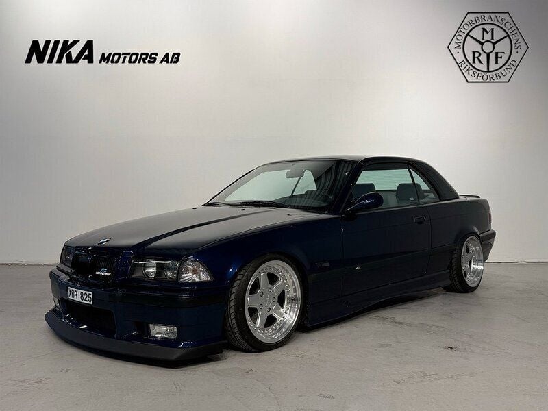 Mörkblå Begagnad 1994 BMW 325 Cabriolet M Sport Cab | 174 900 kr - Bild 1/4