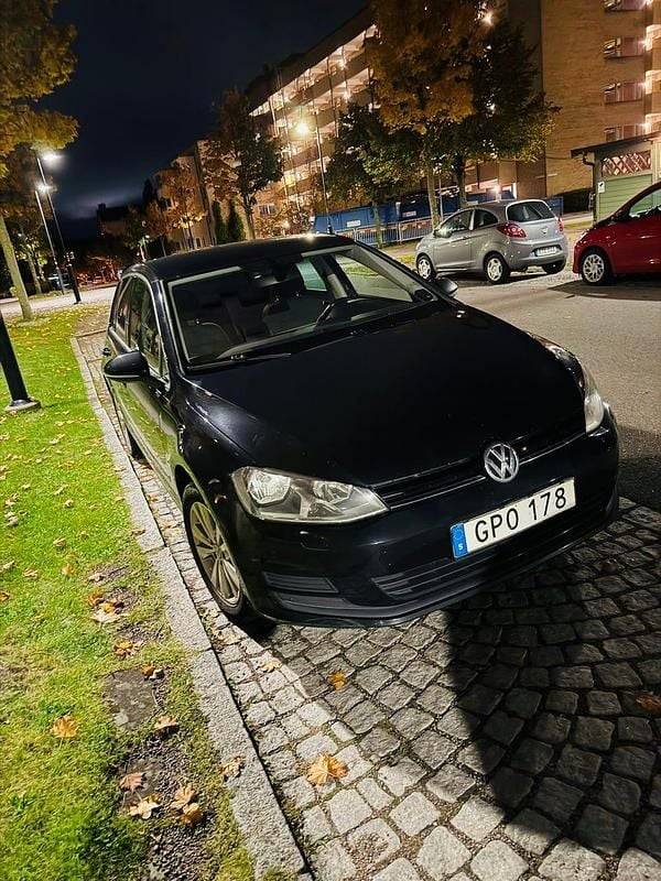 Begagnad VW Golf VII 105 HK (77 kW) 2015