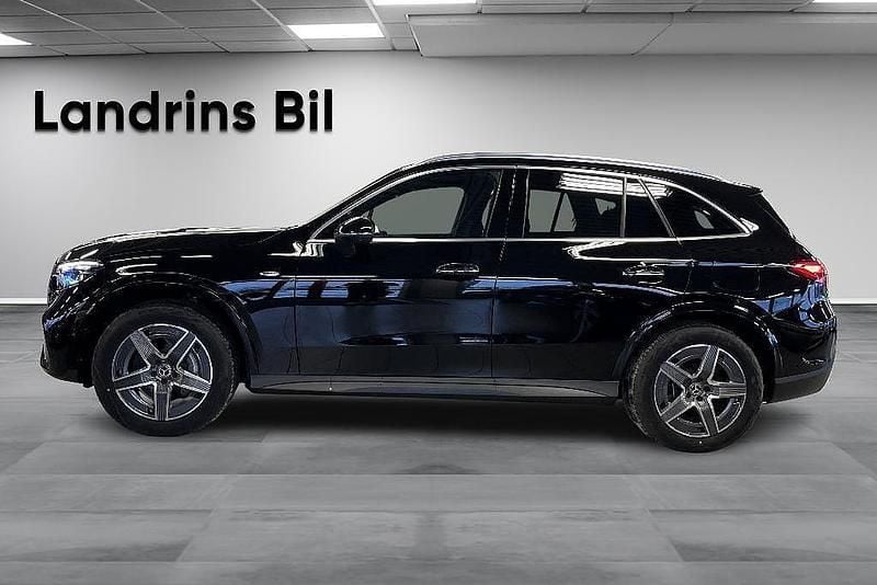 Begagnad Mercedes GLC300e AMG line 333 HK (244 kW) 2025 Svart SUV