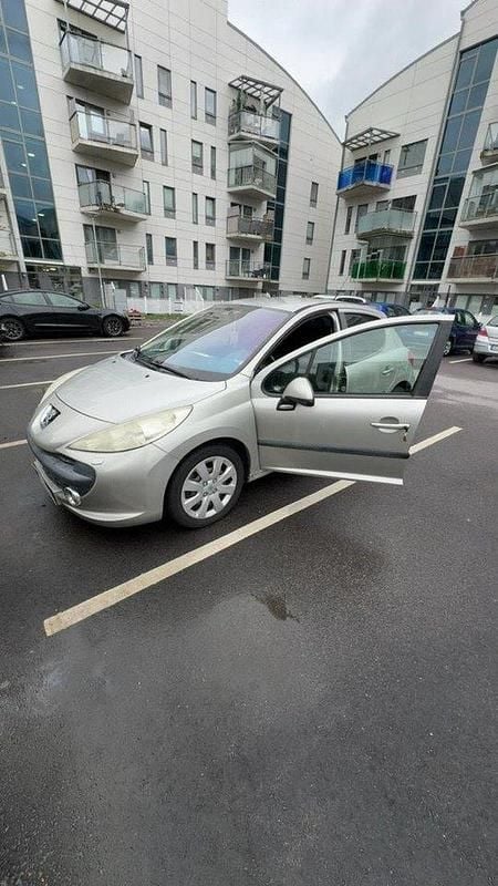 Grå Begagnad 2006 Peugeot 207 Sport Halvkombi | 22 000 kr (Bra pris) - Bild 1/1