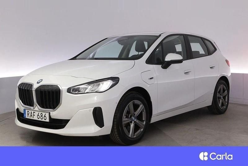 Vit Begagnad 2023 BMW 230 Kombi | 327 900 kr - Bild 1/2