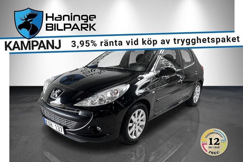 Svart Begagnad 2010 Peugeot 206 Halvkombi | 44 900 kr (Lite dyr) - Bild 1/2
