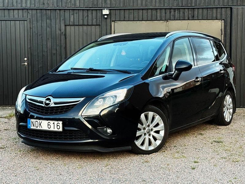Svart Begagnad 2012 Opel Zafira Tourer Minibuss | 59 900 kr (Marknadspris) - Bild 1/4