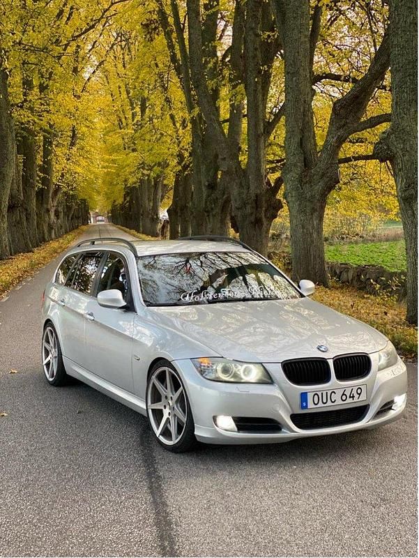 Grå Begagnad 2009 BMW 325 M Sport Kombi | 70 000 kr (Bra pris) - Bild 1/4