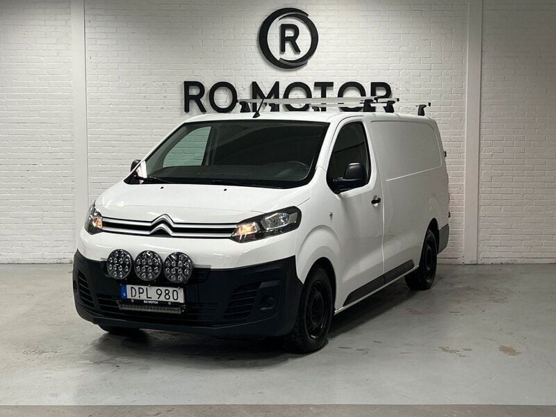 Vit Begagnad 2017 Citroën Jumpy Minibuss | 89 900 kr (Bra pris) - Bild 1/4