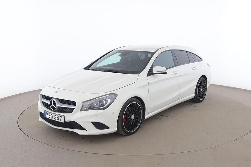 Vit Begagnad 2015 Mercedes CLA220 Shooting Brake Kombi | 150 000 kr (Marknadspris) - Bild 1/3