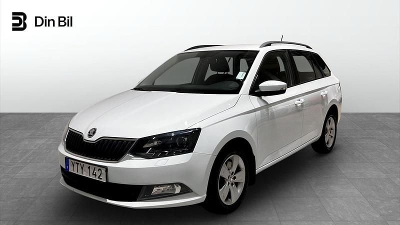 Vit Begagnad 2017 Skoda Fabia Style Kombi | 129 500 kr (Marknadspris) - Bild 1/4