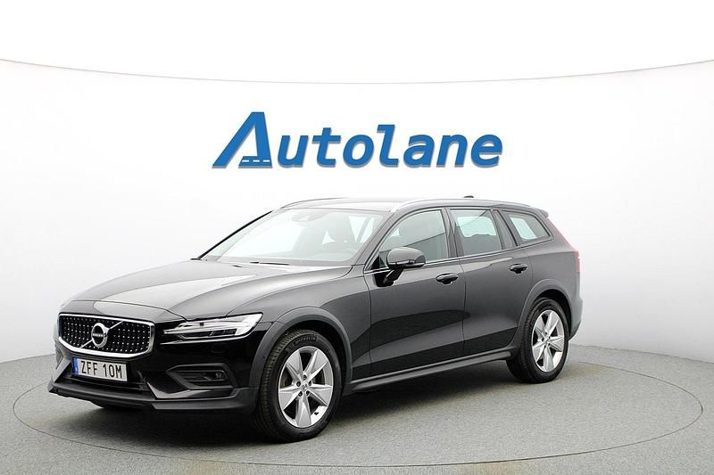 Begagnad Volvo V60 CC 197 HK (144 kW) 2021 Svart Kombi