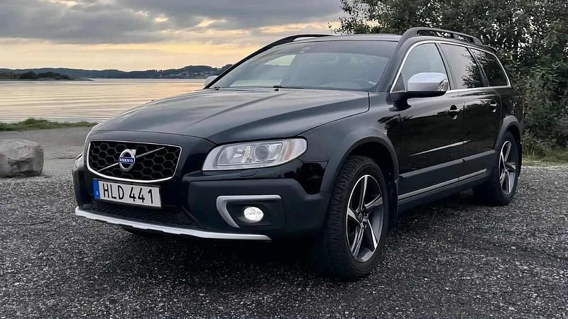 Svart Begagnad 2015 Volvo XC70 Momentum SUV | 115 000 kr (Marknadspris) - Bild 1/4