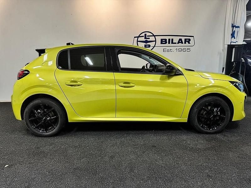 Begagnad Peugeot 208 Allure 101 HK (74 kW) 2024 Gul Halvkombi