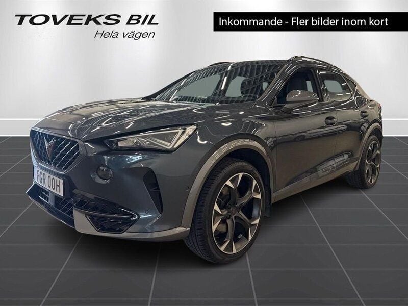 Grå (magnetic tech metallic) Begagnad 2022 Cupra Formentor SUV | 254 900 kr (Marknadspris) - Bild 1/4