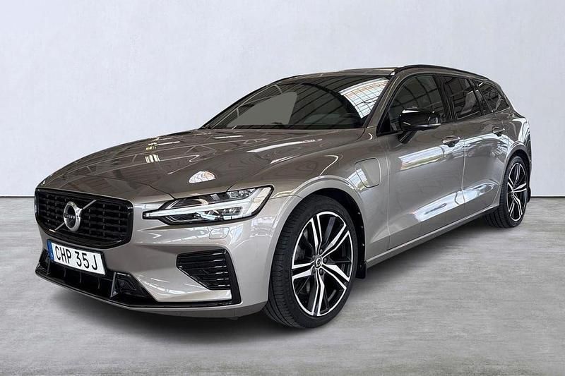 Grå Begagnad 2021 Volvo V60 R-Design Kombi | 379 000 kr (Bra pris) - Bild 1/4