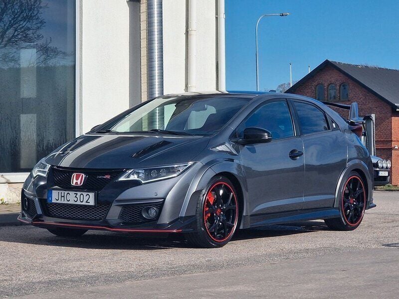 Mörkgrå Begagnad 2015 Honda Civic Type R Halvkombi | 189 900 kr - Bild 1/4