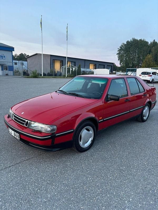 Röd Begagnad 1997 Saab 9000 Sedan | 79 899 kr - Bild 1/4