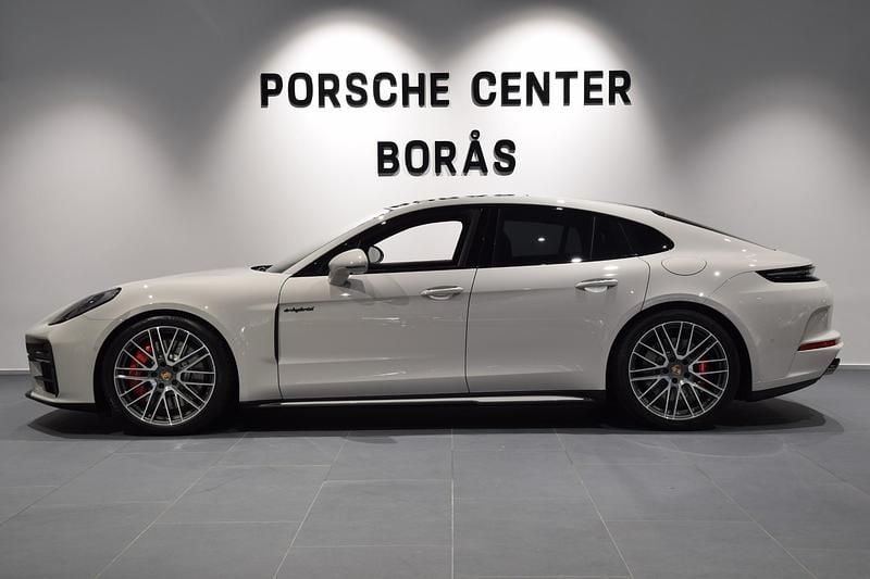 Ny Porsche Panamera 4S 544 HK (400 kW) 2026 Grå Sedan