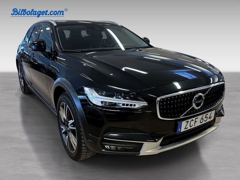 Svart Begagnad 2018 Volvo V90 CC Pro Kombi | 299 000 kr (Marknadspris) - Bild 1/4